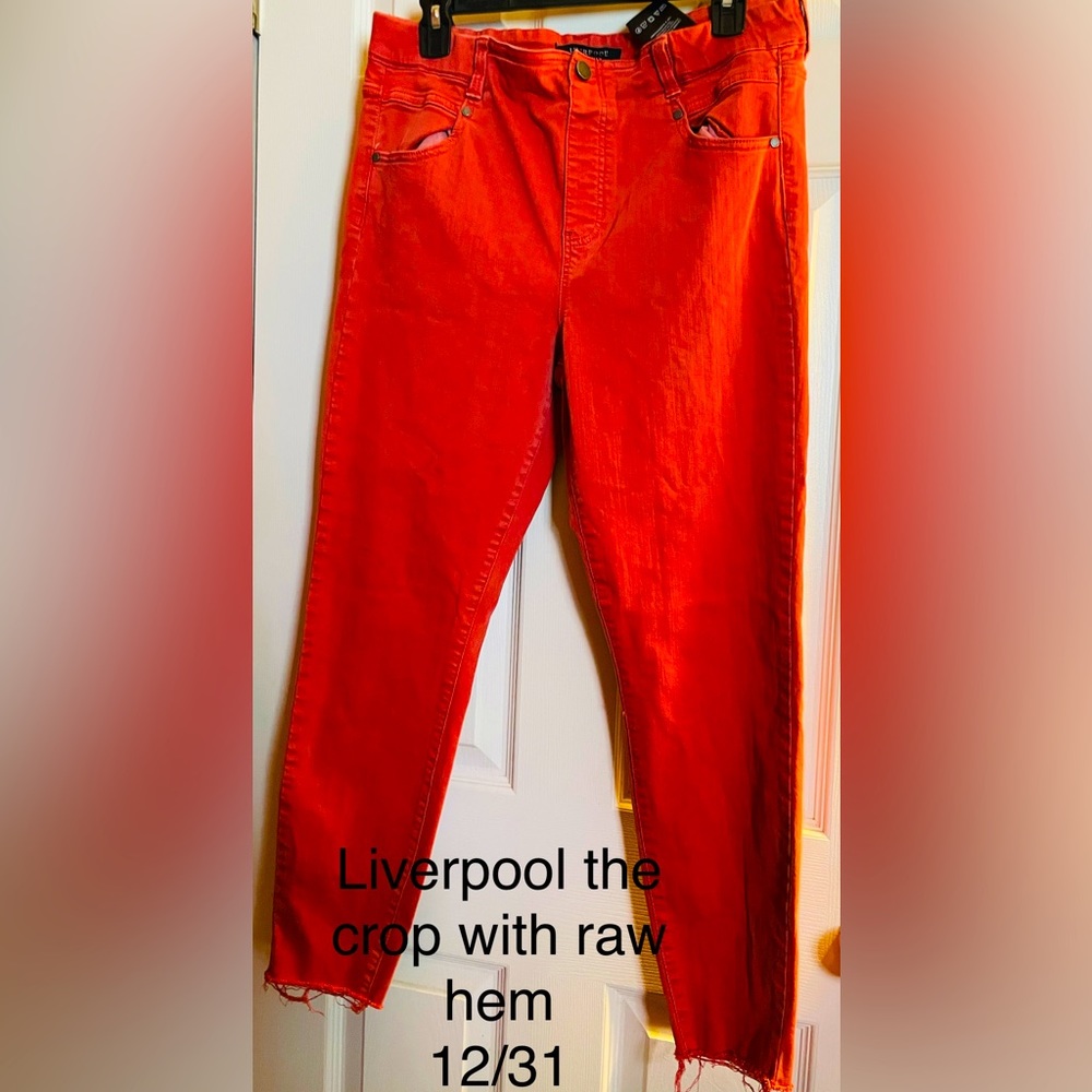 Liverpool “the crop” raw hem paprika colored